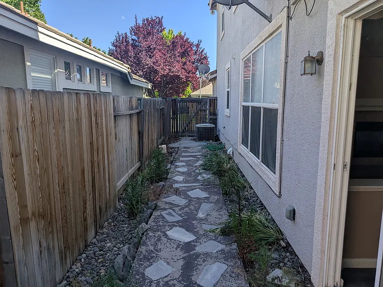 1113 Scenic Park Ter — Photo 16
