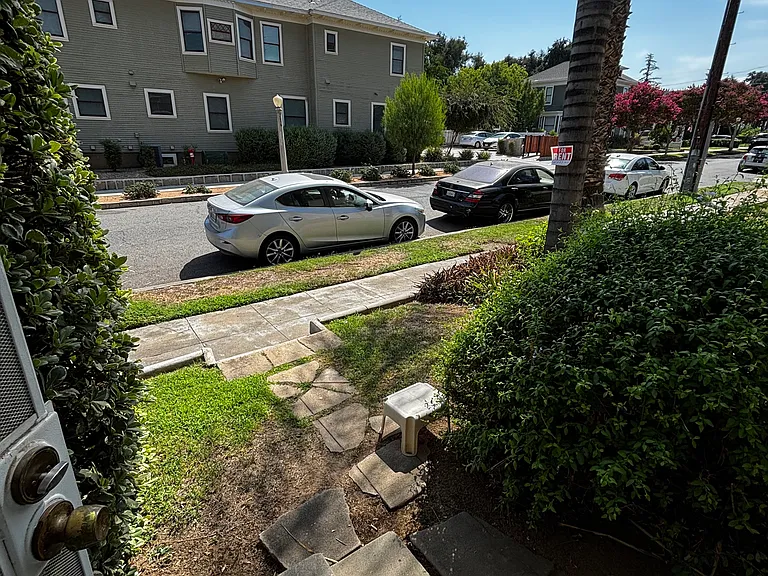 305 W Olive Ave #1 — Photo 10