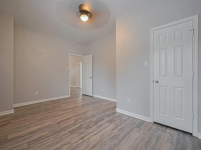 5009 Willow Point Dr — Photo 20