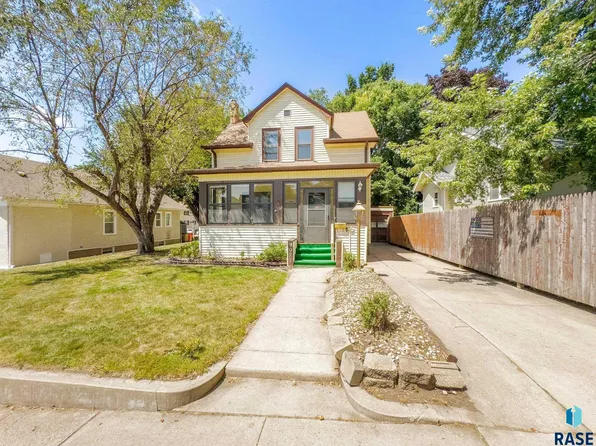 907 S Walts Ave, Sioux Falls, SD 57104