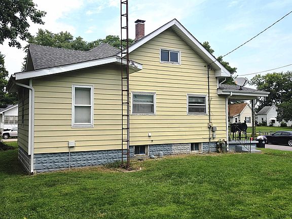 3rd image of 227 E Bennett St