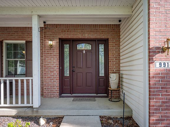 2nd image of 9910 Suncoral Cir