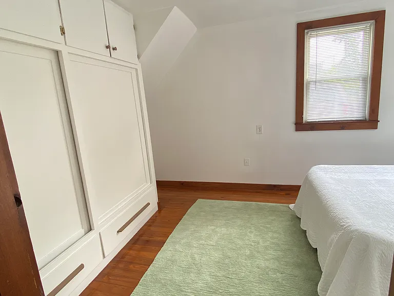 105 1/2 N Elmwood Ave — Photo 11