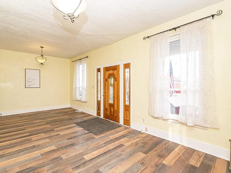 70 Washington Ave — Photo 6