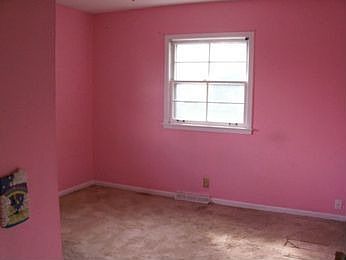 5th image of 3737 Edgewater Dr