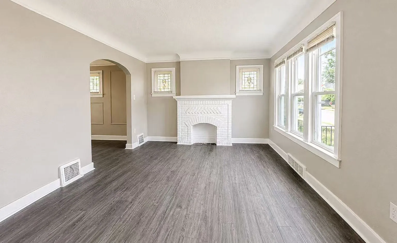 3 bed, 1200 sqft, $1,430 — Photo 3
