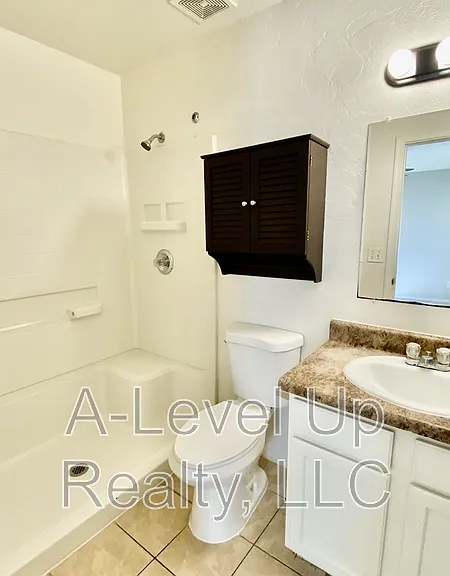 913 E 34th St #1 — Photo 15