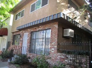 1208 P St APT 11, Sacramento, CA 95814