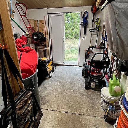 3rd image of 69 Churchill Dr