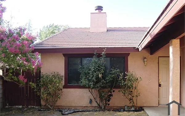 741 E Ivesbrook St — Photo 14