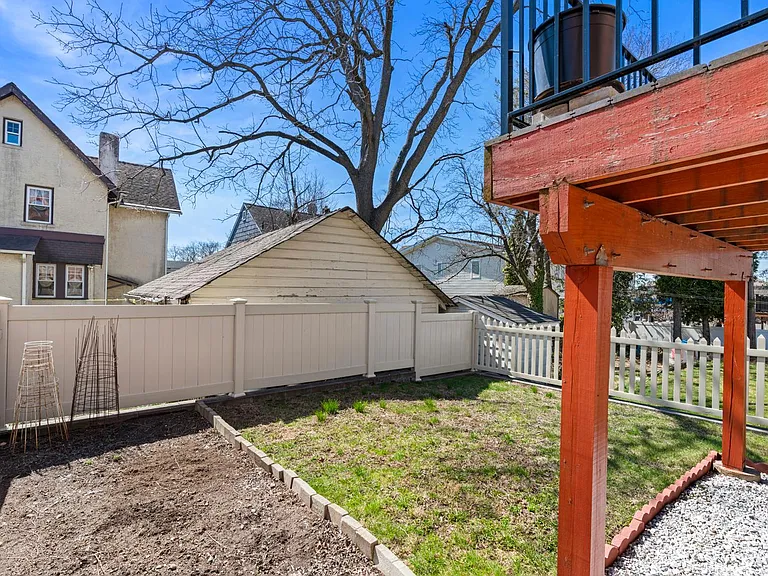 80B Liberty Pl #B — Photo 26