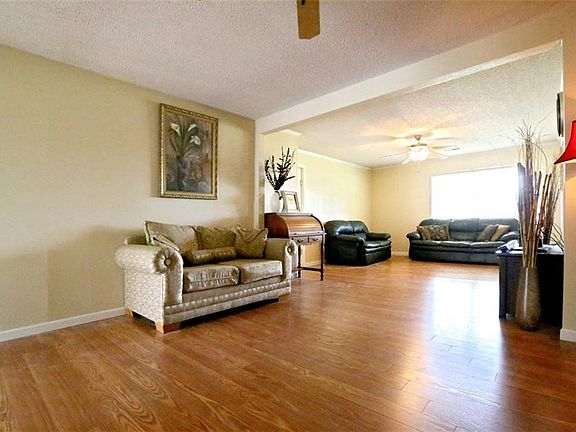 4th image of 1170 Leelynjean Ln