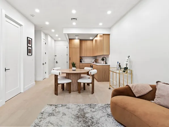 204 Withers Street image 3 of 7