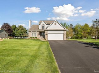 7939 Goldenrod Ct, Brighton, MI 48116