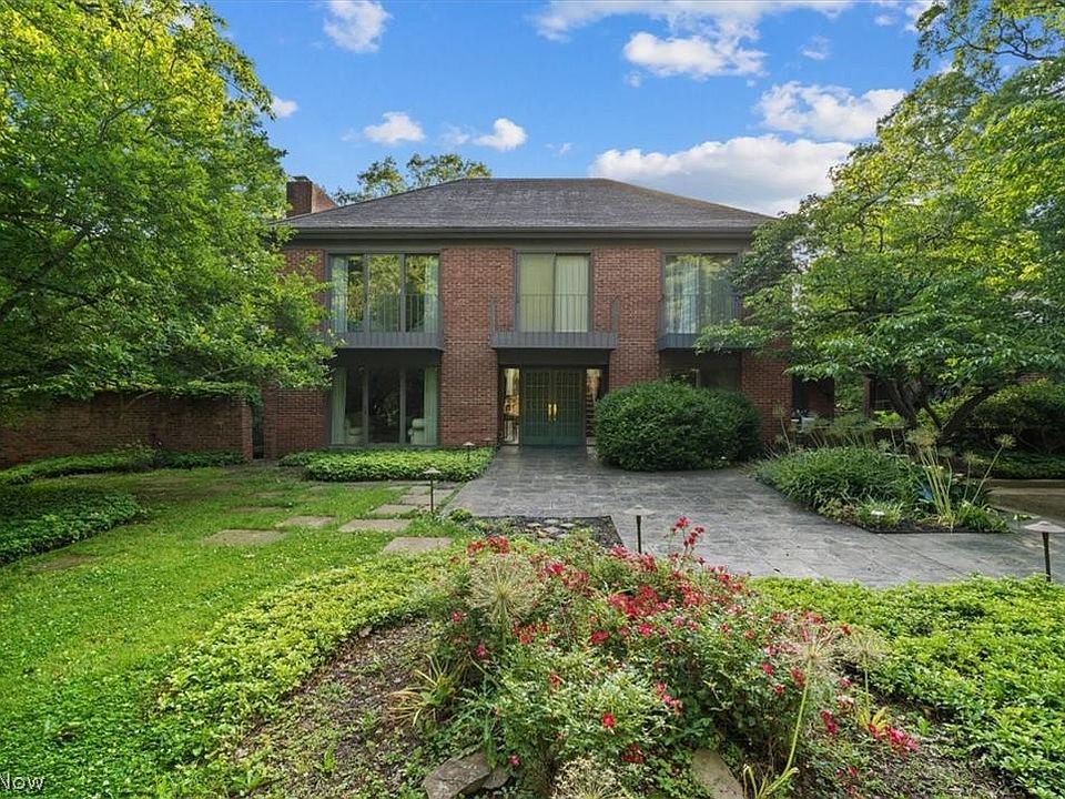 1st image of 105 Hillside Way