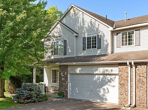 2nd image of 208 River Woods Dr W