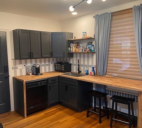 4th image of 116 Cumberland Ct #2