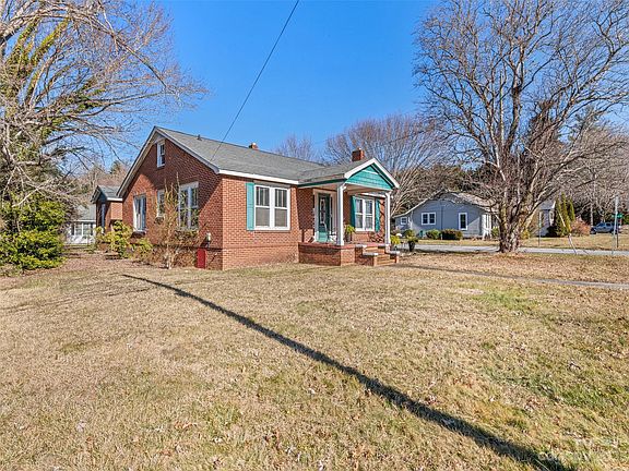 3rd image of 146 Hazelwood Ave