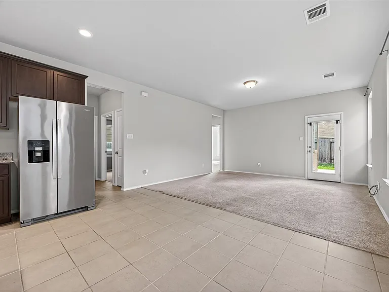 2519 Northern Great White Ct — Photo 14