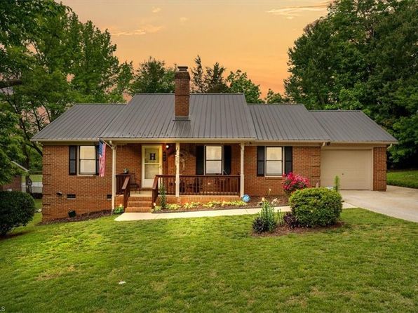 669 Woodland Cir, Asheboro, NC 27203