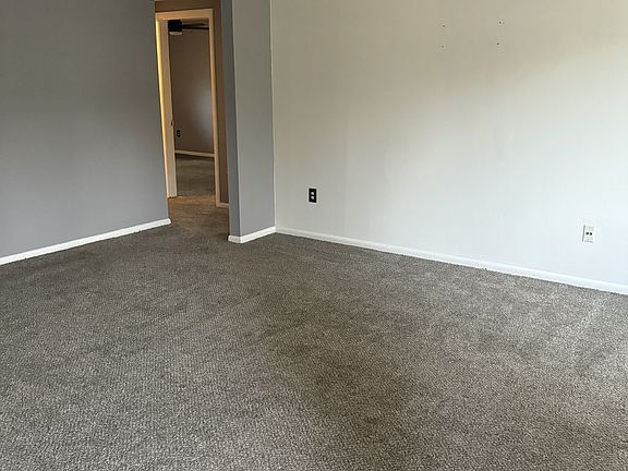 5th image of 3112-3114 Honeycutt Cir #3112