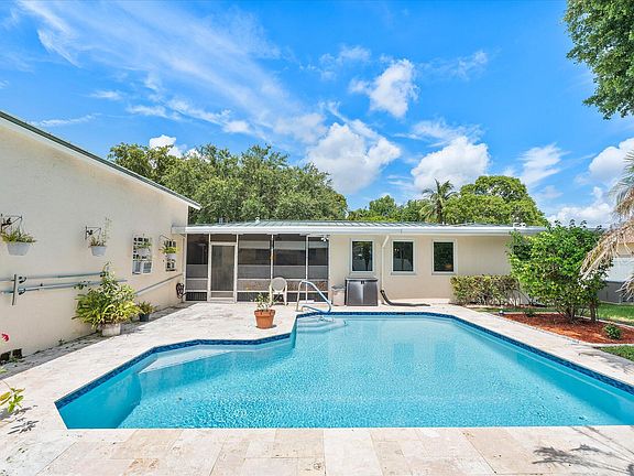 3rd image of 660 Azalea Court