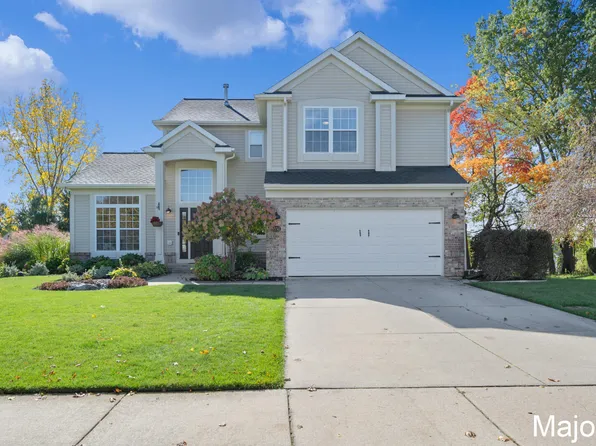 6538 Cannon Farms Dr NE, Rockford, MI 49341