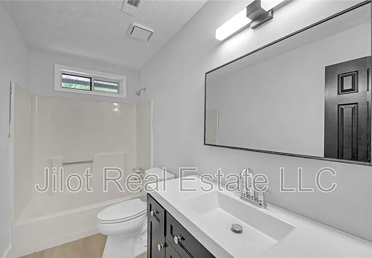 63 Lakeview Ln — Photo 18