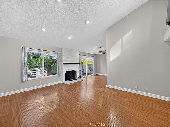 5th image of 343 Prairie Ct