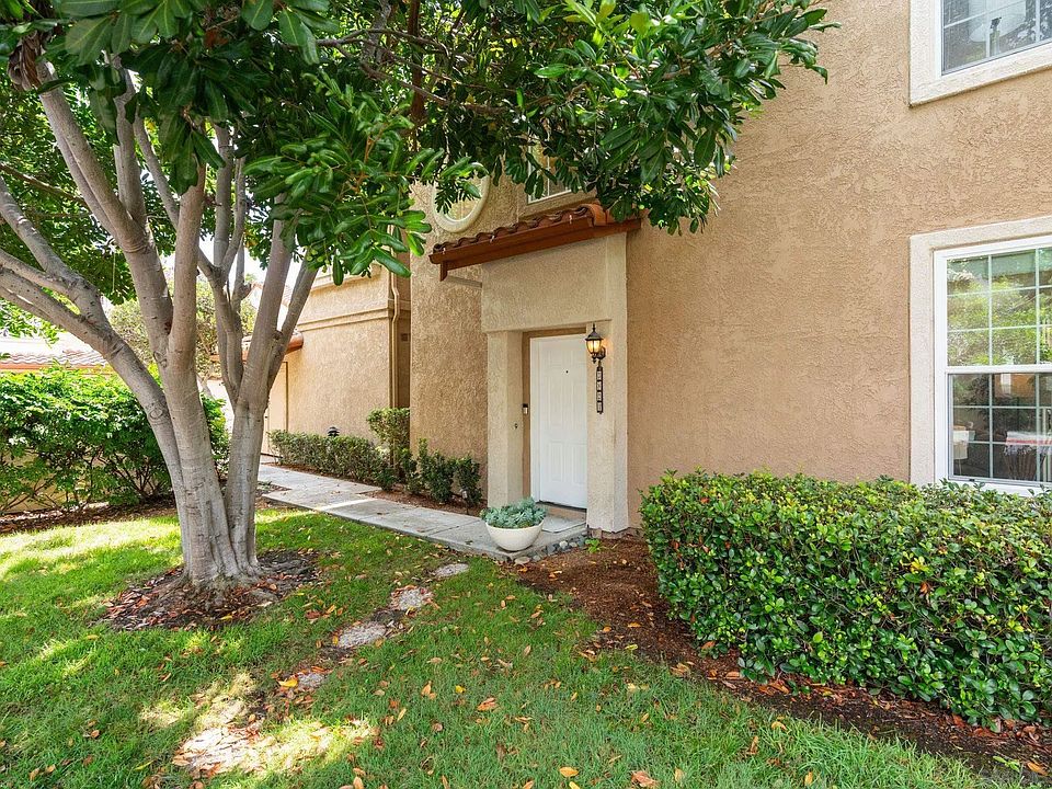 1st image of 3821 Creststone Pl