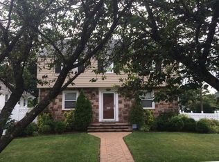 111 Davis Ave, Hackensack, NJ 07601