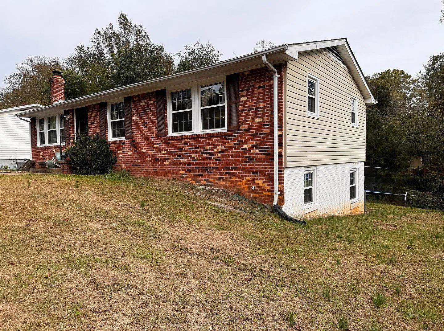 Renovated-Single Family home, close to NGIC & Hollymead Town Center with 5 bedrooms in Camelot! — Photo 2