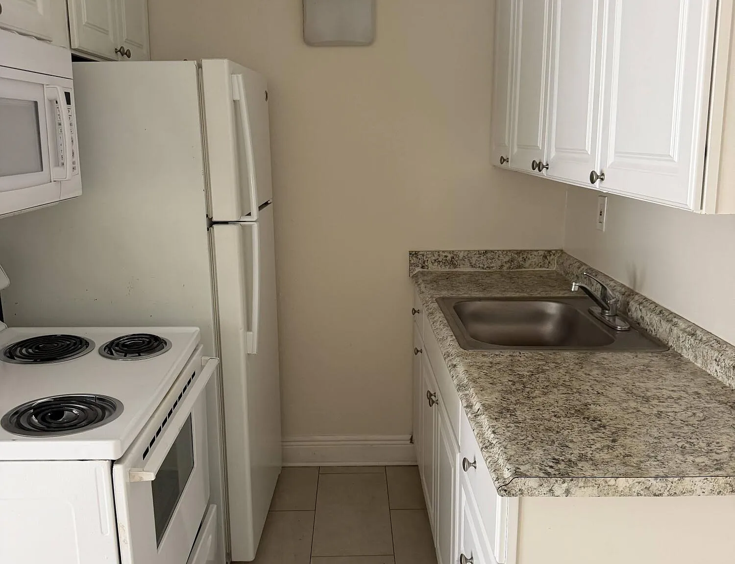 2 bed, 1.0 bath, 650 sqft, $2,395 — Photo 4