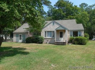 1426 Waterworks Rd, Spring Lake, NC 28390