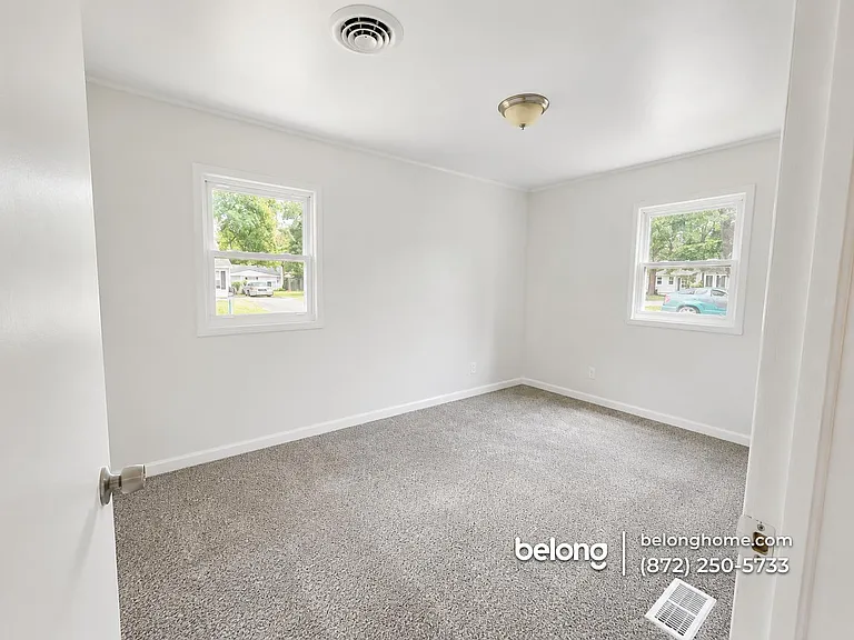 36 Saint Columba Dr — Photo 7
