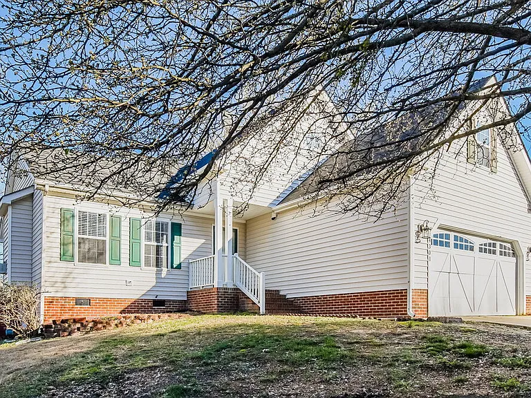 4301 Mantua Way — Photo 4