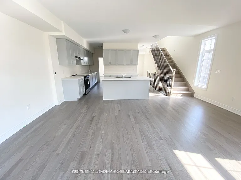 2 Phillipsen Way — Photo 4