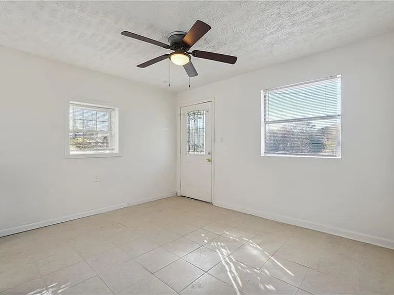 324 Brooks Ave #B — Photo 5