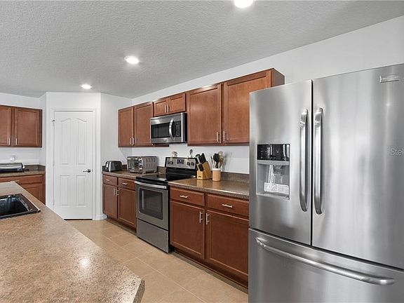 4th image of 3236 Bayou Ln
