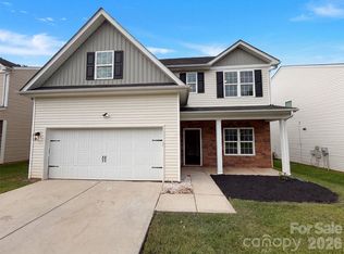 8815 First Run Ct, Charlotte, NC 28215