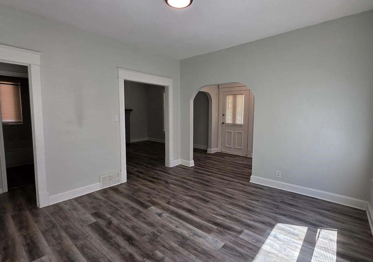 3-Bedroom, 2 Bath Single Family for Rent in Kansas City, MO | Attached Garage & Modern Kitchen — Photo 4