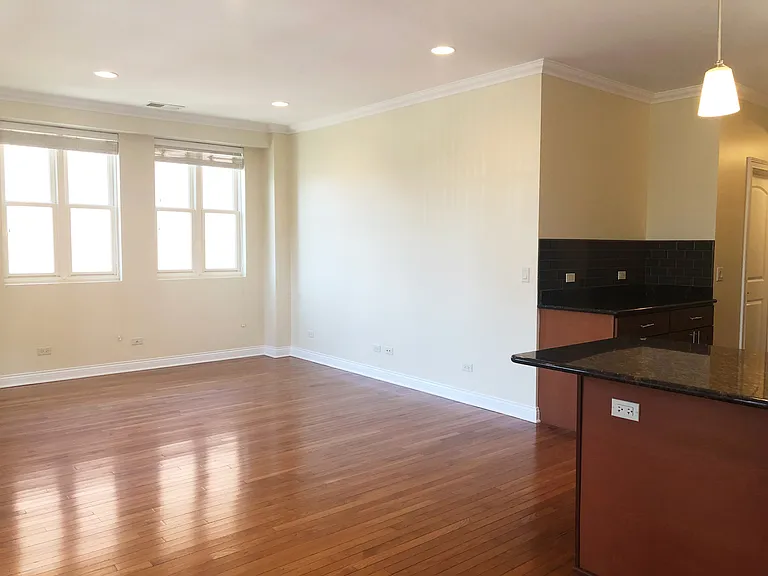 1334 W Morse Ave — Photo 12