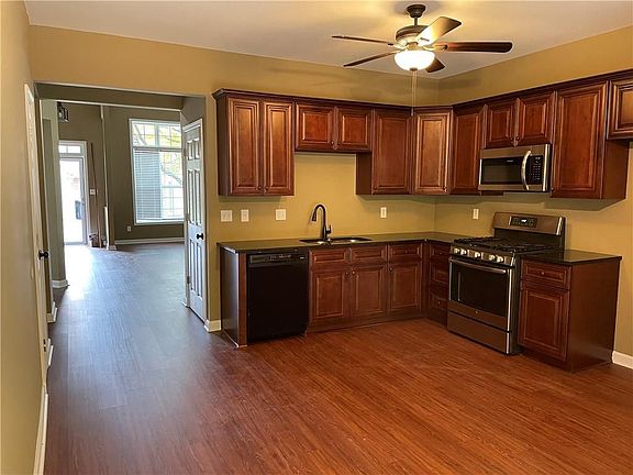 3rd image of 2792 Briaroak Dr
