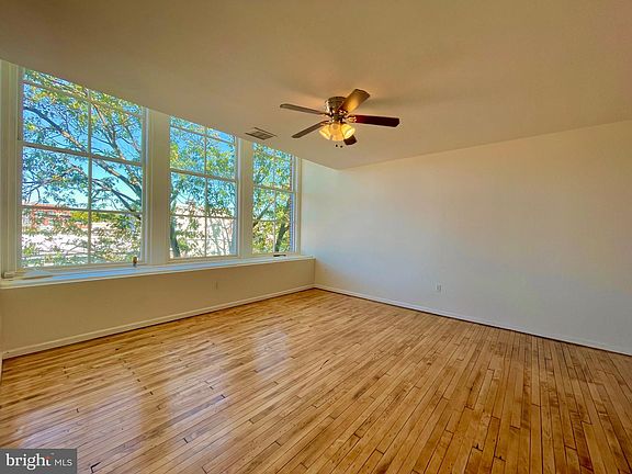 3rd image of 1050 E Montgomery Ave APT 303