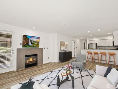 215 20th Avenue E #102, Seattle, WA, 98112