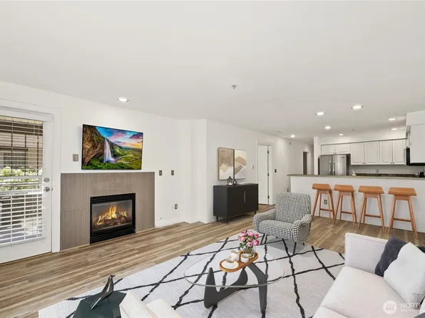 215 20th Avenue E #102, Seattle, WA 98112