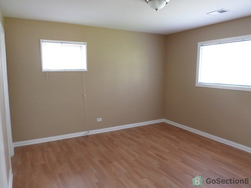 2nd image of 1432 Forest Pl