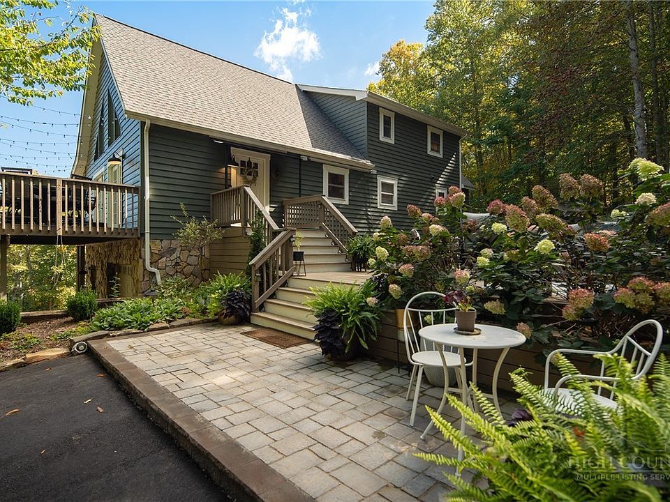 1st image of 727 Timberlane Drive