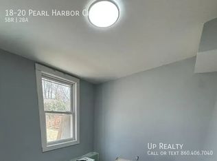 18-20 Pearl Harbor Cir, Bridgeport, CT 06610