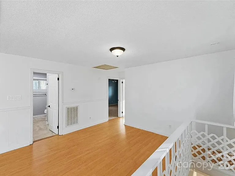 1051 Cox Mill Rd — Photo 16